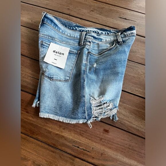 Edyson DELON  Denim high-rise Distressed Shorts; Size 27 NWT! 2 pairs to sell! - Picture 2 of 10